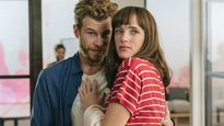 La película española que lidera en Netflix muestra a sus protagonistas en una historia de amor que desafía prejuicios y visibiliza la salud mental.