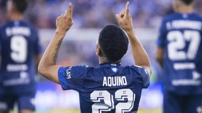 Vélez se hizo fuerte de local y venció 1 a 0 a Sarmiento, con gol de penal de Claudio Aquino.