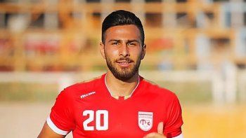 marchan a la embajada de iran en buenos aires para evitar la muerte del futbolista
