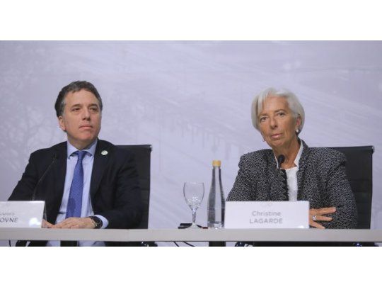 Nicolás Dujovne, Ministro de Hacienda y Finanzas junto a la titular del FMI, Christine Lagarde.