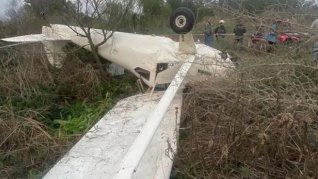 Cómo quedó la avioneta tras la caída.