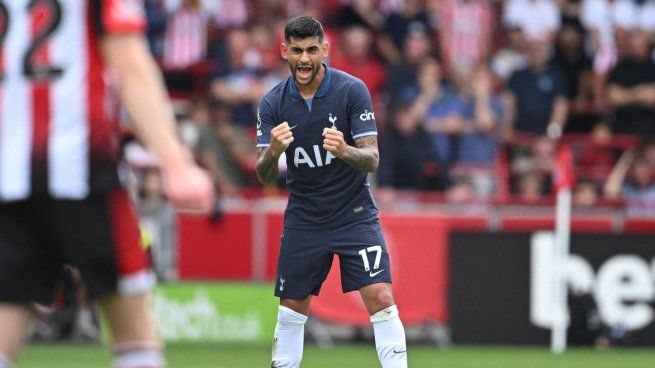 Gol y reemplazo. Cuti Romero abrió el marcador para Tottenham pero al rato dejó la cancha por un golpe en su cabeza.&nbsp;