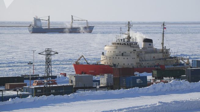 La Ruta Marítima del Norte permite conectar China y Europa atravesando las aguas del Ártico y la costa norte de Rusia.