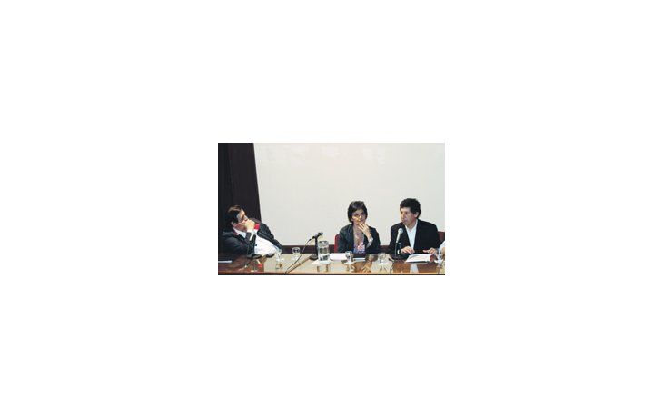El viernes pasado la UCR armó una cumbre en La Plata. Lo más jugoso estuvo en el seminario previo sobre problemas fiscales en las provincias. Raúl Baglini volvió al debate, en mesa con María Eugenia Estensoro y Gustavo Posse.