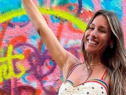 Pampita y su graffiti de amor. 