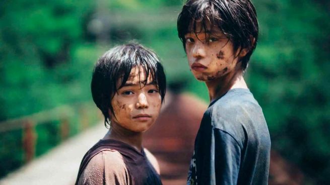 Dos de los niños protagonistas de La inocencia, del japonès Hirozaku Kore-eda