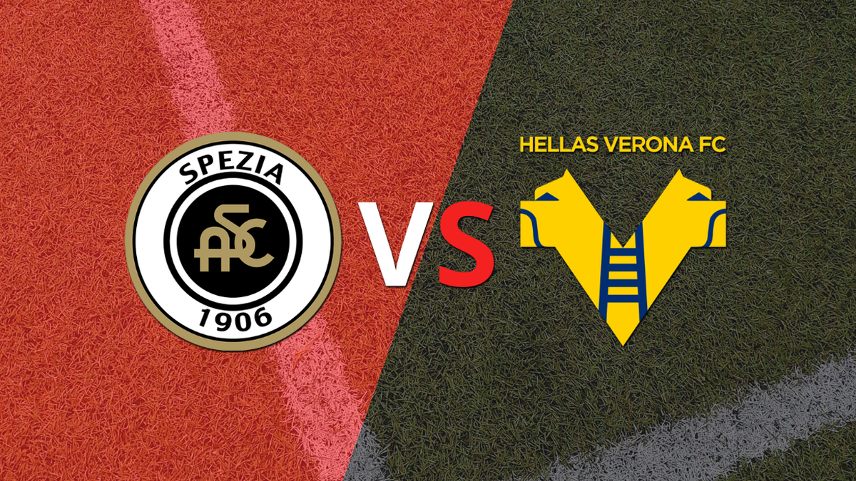 The second half begins goalless between Spezia and Hellas Verona