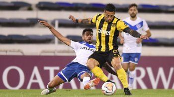 Vélez y Peñarol empataron sin goles en Liniers por los 16avos. de final de la Copa Sudamericana.