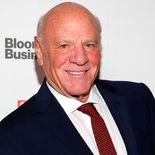 Barry Diller es conocido por el apoyo de Maverick en el mundo corporativo, por su tendencia a ir contra la corriente. Barry Diller es conocido por el apoyo de Maverick en el mundo corporativo, por su tendencia a ir contra la corriente.