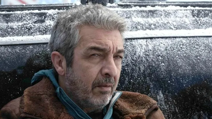 El Eternauta, dirigida por Bruno Stagnaro y protagonizada por Ricardo Darín, ocupa el primer lugar. El Eternauta, dirigida por Bruno Stagnaro y protagonizada por Ricardo Darín, ocupa el primer lugar.