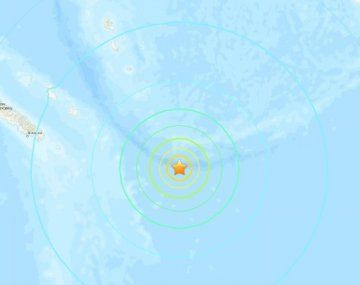 El sismo demagnitud 7,7 que sacudió el sur del Pacífico ha provocado un tsunami