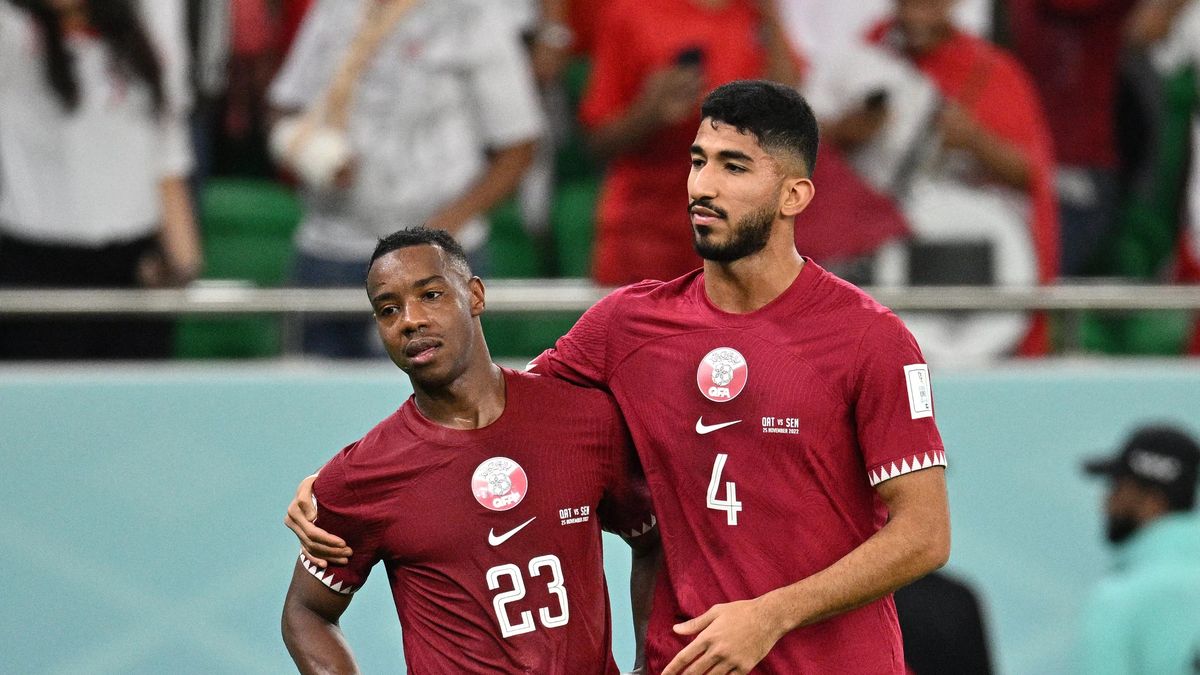 Local disappointment: Qatar, the first eliminated from the World Cup