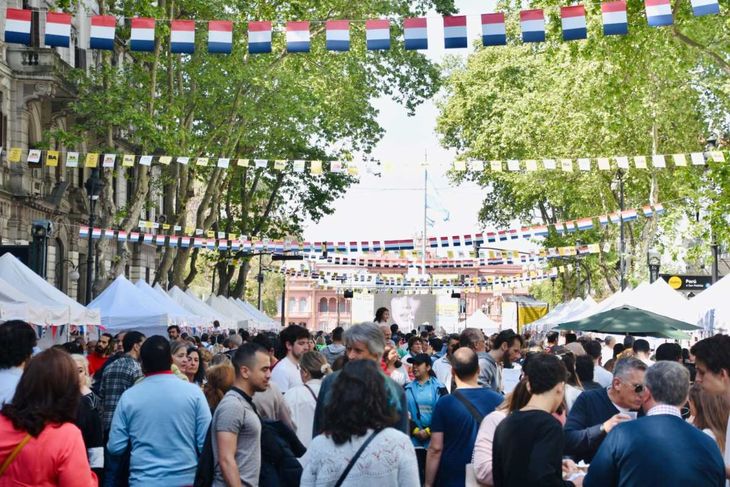CABA celebra la cultura francesa con una jornada en la que se podrán degustar los platos insignia de su gastronomía. CABA celebra la cultura francesa con una jornada en la que se podrán degustar los platos insignia de su gastronomía.