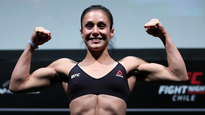 La peleadora tapatía Alexa Grasso, superfan&nbsp; de Chivas, recibió un emotivo regalo del Guadalajara y la excampeona lo presumió en su cuenta de Instagram.