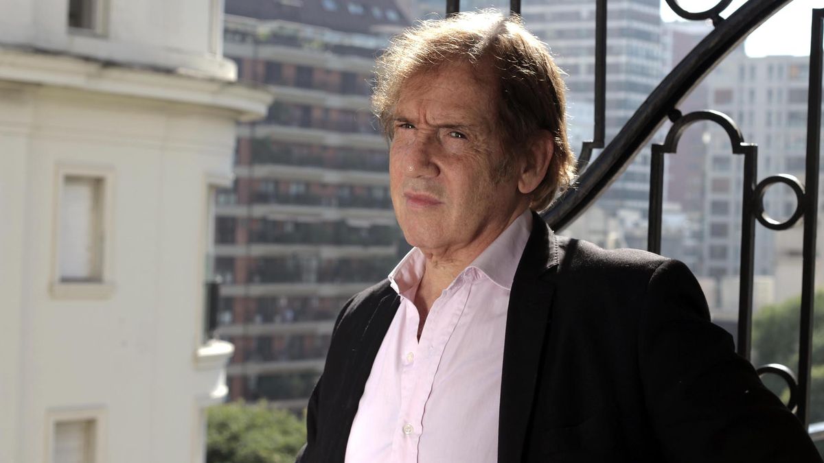 Economists fired Julio Piekarz after his death