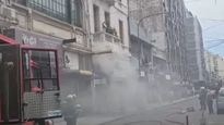 El humo se apoderó del local de ropa. (Captura de pantalla: C5N)