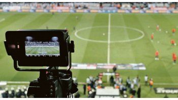 ámbito.com | Imagen borrosa. Por ahora el negocio del fútbol por TV codificada no arranca, pero los canales son optimistas que van a hacer negocio.