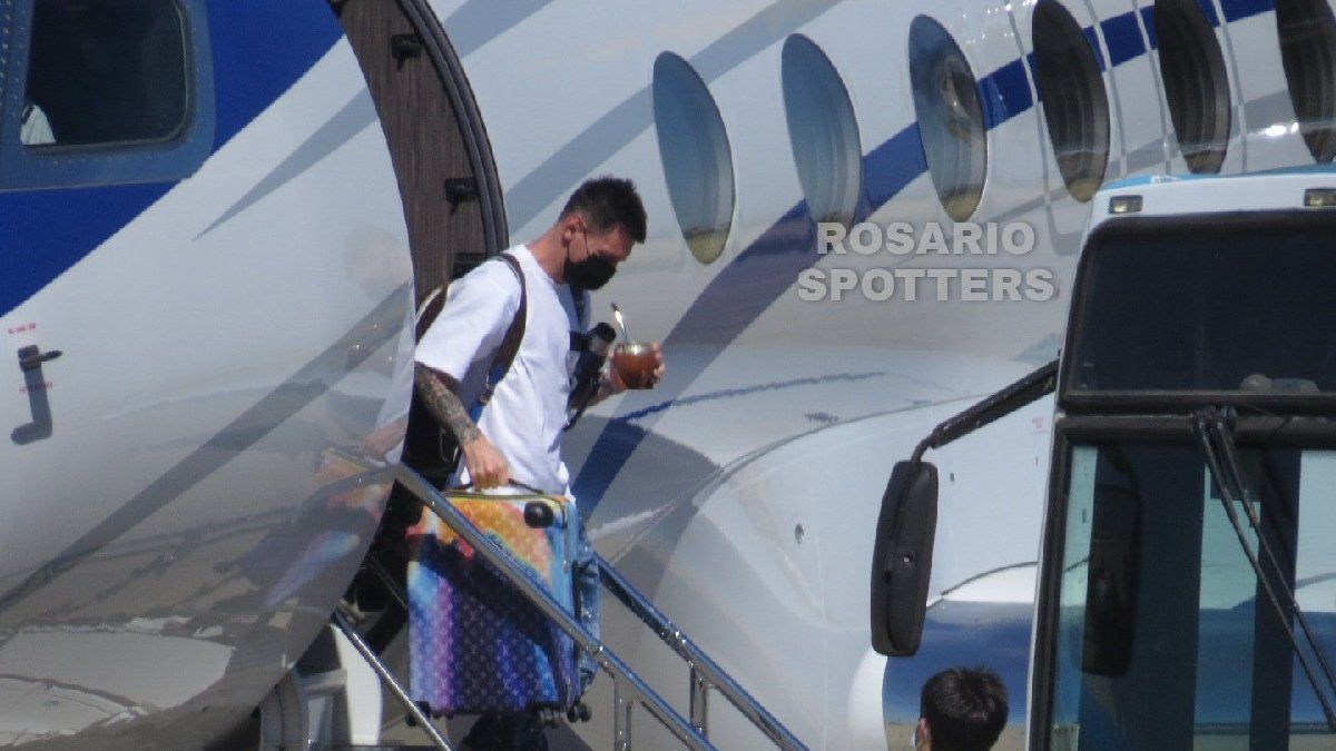 Lionel Messi arrived in Rosario where he will spend the Holidays with the family