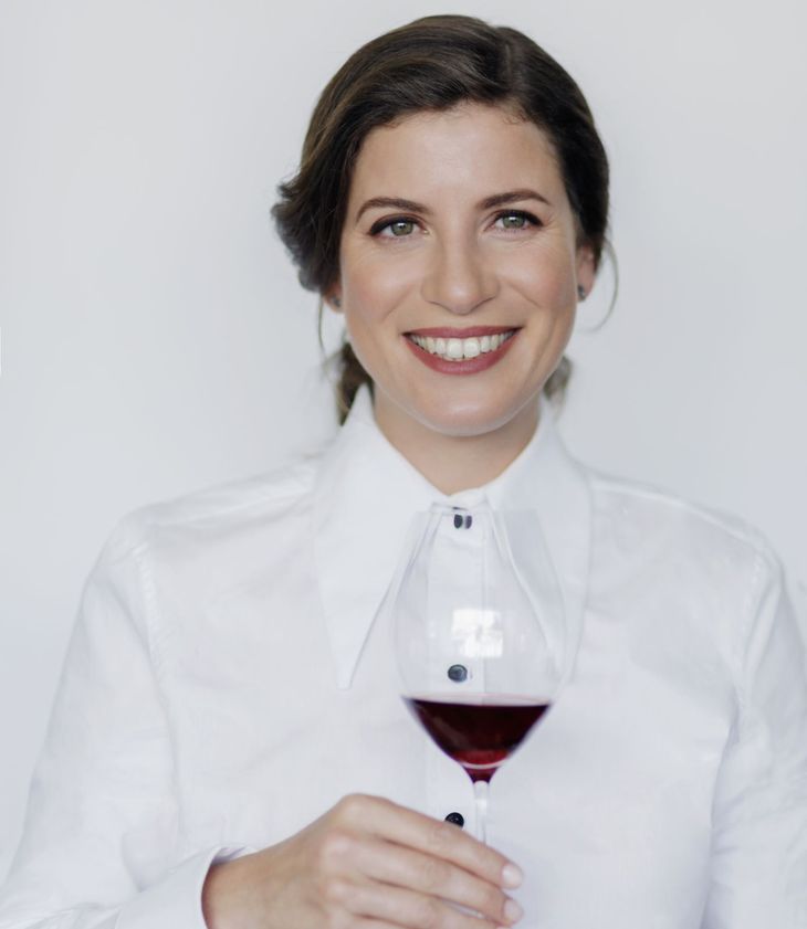 La sommelier Paz Levinson es la encargada de guiar a los participantes en esta experiencia. La sommelier Paz Levinson es la encargada de guiar a los participantes en esta experiencia.