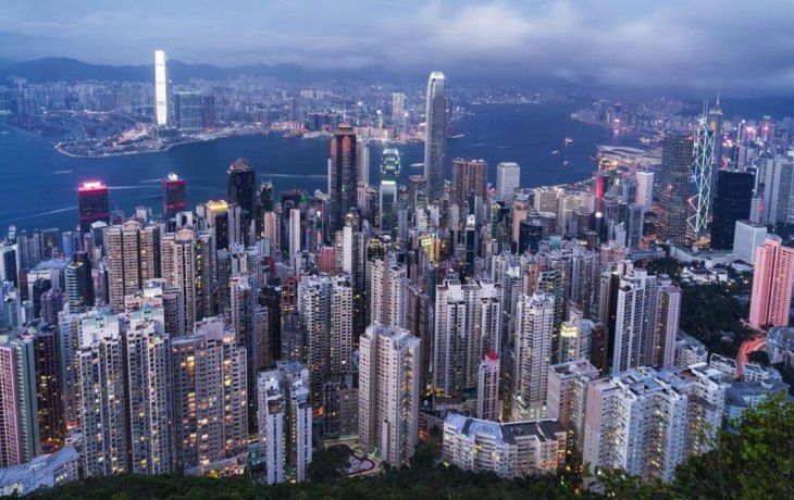 Hong Kong&nbsp;fue una de las primeras zonas afectadas por la epidemia y al principio registró resultados notables en su estrategia de lucha contra el coronavirus.