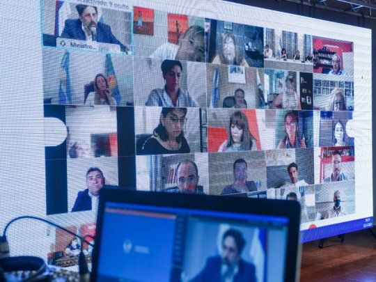 El ministro de Educación, Nicolás Trotta, durante su encuentro virtual el viernes con sus pares de las provincias.