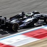 El coche de Checo Pérez en el test de Bahréin. El coche de Checo Pérez en el test de Bahréin.