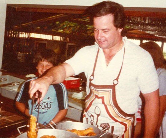 Copelando logró entender el negocio de la comida rápida en muy poco tiempo. Copelando logró entender el negocio de la comida rápida en muy poco tiempo.