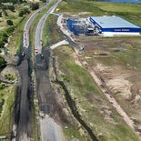 El desborde cloacal ocurrió a la altura del kilómetro 395 de la ruta 11, entre Ostende y Pinamar, y obligó a un corte total del tránsito en el inicio de la temporada alta. El desborde cloacal ocurrió a la altura del kilómetro 395 de la ruta 11, entre Ostende y Pinamar, y obligó a un corte total del tránsito en el inicio de la temporada alta.