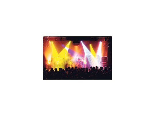 Sin promocionarlo como tal, Divididos brindó un inmejorable show por sus 20 años en el íntimo ámbito de La Trastienda para deleite de sus fans históricos y nuevos.