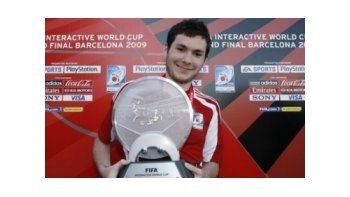 El francés Bruce Grannec es el mejor futbolista virtual del mundo.