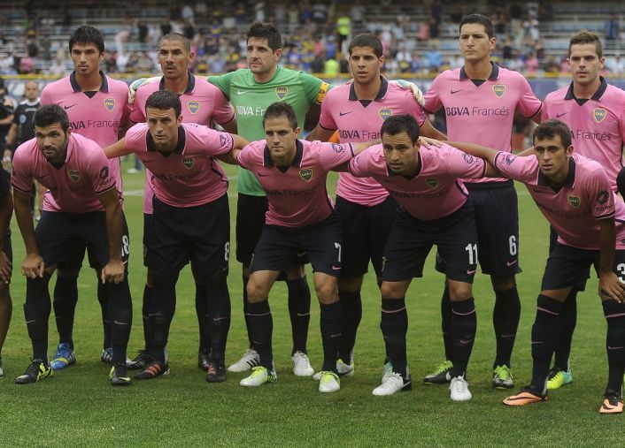 Así lució el equipo con la nueva camiseta rosa.