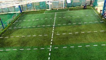 Se trata de una modalidad similar fútbol 5, en la que dosequipos de 5 jugadores cada uno compiten entre sí. A cada participante se leasigna una zona determinada en la cancha.