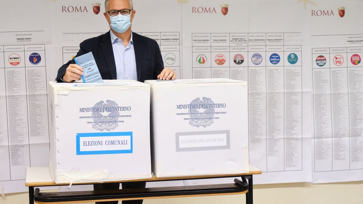 Rome is experiencing a close second round of municipal elections