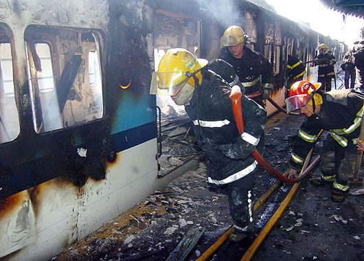 Graves incidentes en Castelar y Merlo por demoras con los trenes (foto 6)