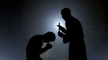 De la iglesia a los sets de grabación: la historia del hombre que ...