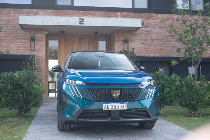 Peugeot 3008, un SUV con silueta fastback que llega desde Francia con un diseño completamente actualizado.