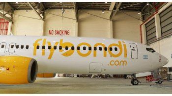 Flybondi presenta su primer avión