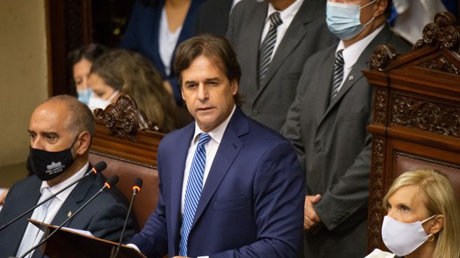 Marzo se perfila como un mes clave para las grandes reformas del gobierno uruguayo.