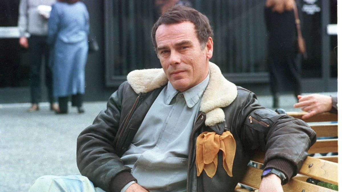 Dean Stockwell, an Oscar-nominated actor remembered for the series “Travelers in Time”, has died.