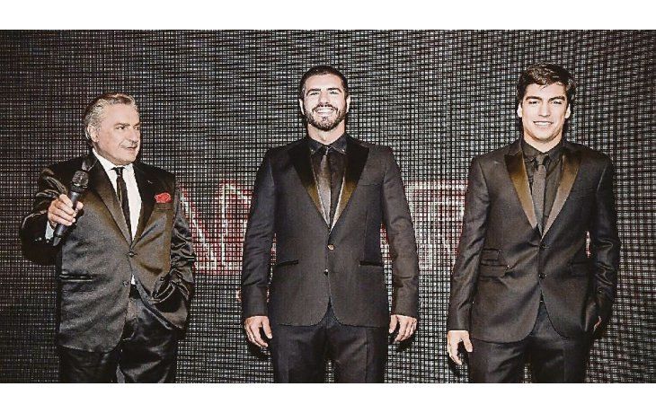 ámbito.com | Los tres sandros. Antonio Grimau, que lo interpreta en sus últimos años; Marco Antonio Caponi, que será el Gitano en su época de oscuridad y fobias, y Agustín Sullivan, el de sus años del debut.