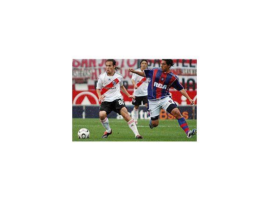 El equipo de Turín va por el volante de River.