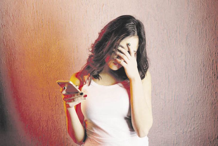 Problem. 73% of people believe that social media can be a source of stress for those who use it regularly, especially for teenagers. Problem. 73% of people believe that social media can be a source of stress for those who use it regularly, especially for teenagers.