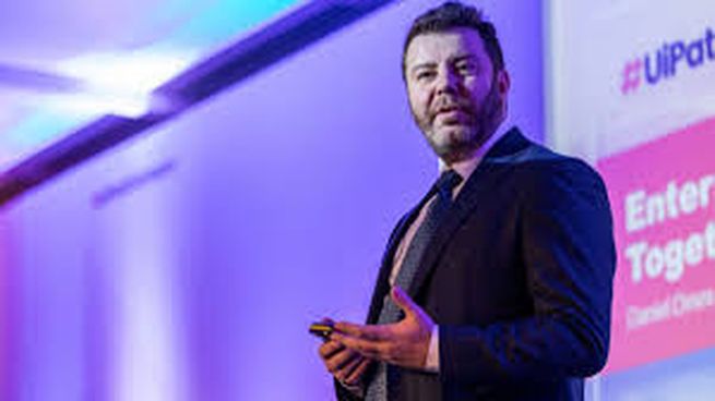Es uno de los mayores millonarios de la tecnología por ser pionero en la Inteligencia Artificial.