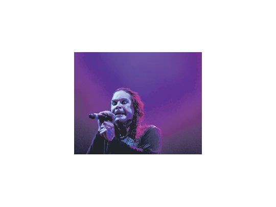 El legendario fundador de Black Sabbath mantiene el espíritu, aunque ya esté muy lejos de su garra de antaño.