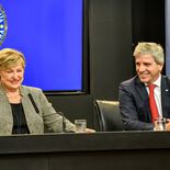 Luis Caputo recibió en la explanada del Palacio de Hacienda a Kristalina Georgieva.