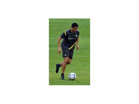 Riquelme volvió a ponerse los botines en la última práctica de Boca.