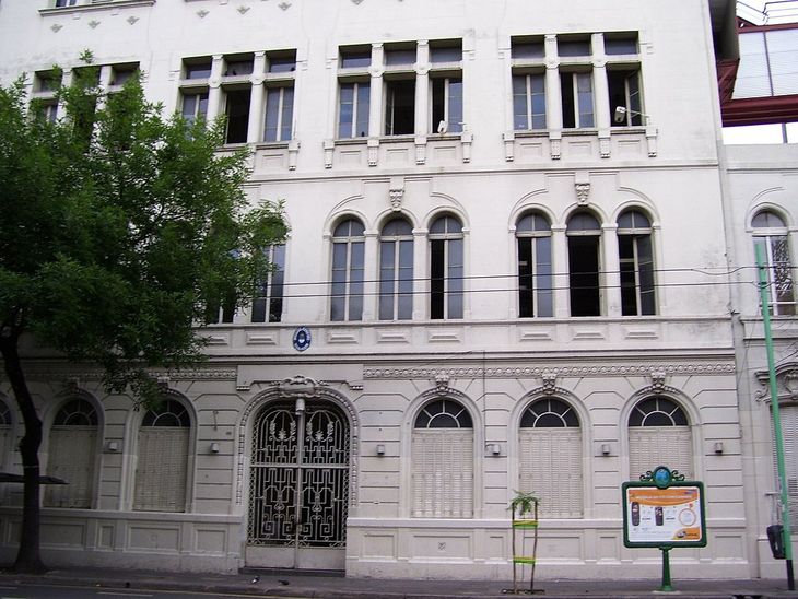 La facultad de Psicología de la Universidad de Buenos Aires esta en el top 5 del ranking de las carreras con más alumnos en el país. La facultad de Psicología de la Universidad de Buenos Aires esta en el top 5 del ranking de las carreras con más alumnos en el país.