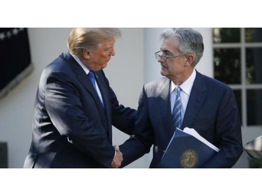 El presidente de la Fed, Jerome Powell, junto al presidente de EEUU, Donald Trump.