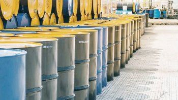 Suben los principales índices de futuros de petróleo impulsados por las noticias sobre la efectividad de vacunas contra el covid-19.