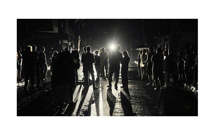 Los cortes de luz programados afectaron a más de 100 mil usuarios.